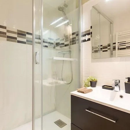 Calme Proche Centre Saint-lary Avec Parking Et Navette Gratuite - Fr-1-296-509 Appartement *