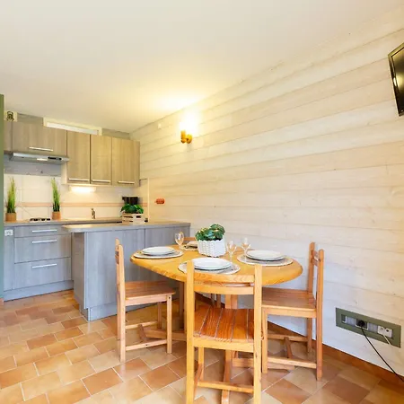 Calme Proche Centre Saint-lary Avec Parking Et Navette Gratuite - Fr-1-296-509 *